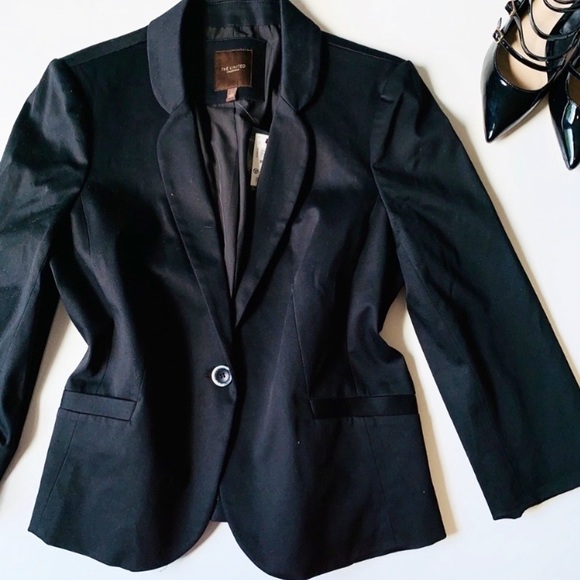 The Limited Jackets & Blazers - NWT THE LIMITED COLLECTION Black Blazer